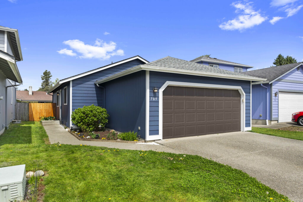 Front image of Sultan WA home for sale - 709 Lois Lane